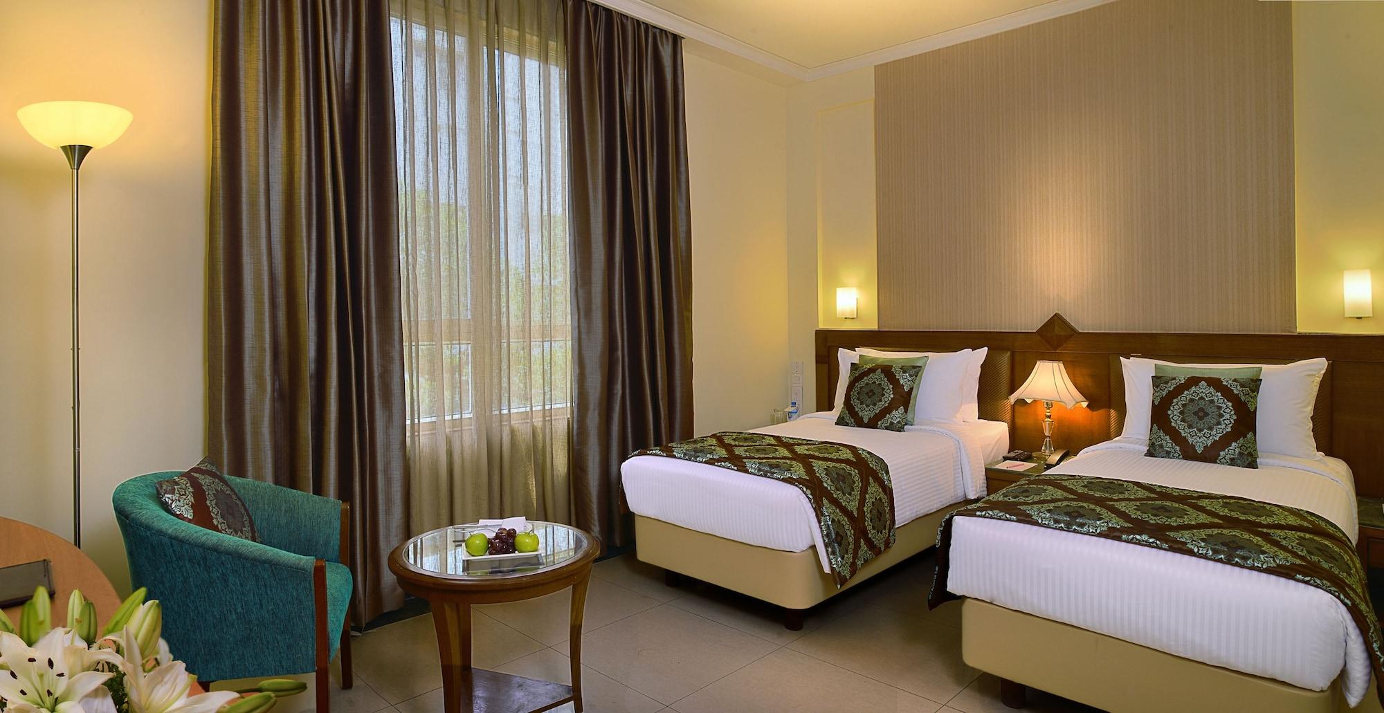 Hotel J P Cordial à Bangalore Extérieur photo