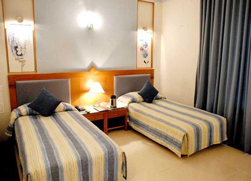 Hotel J P Cordial à Bangalore Chambre photo