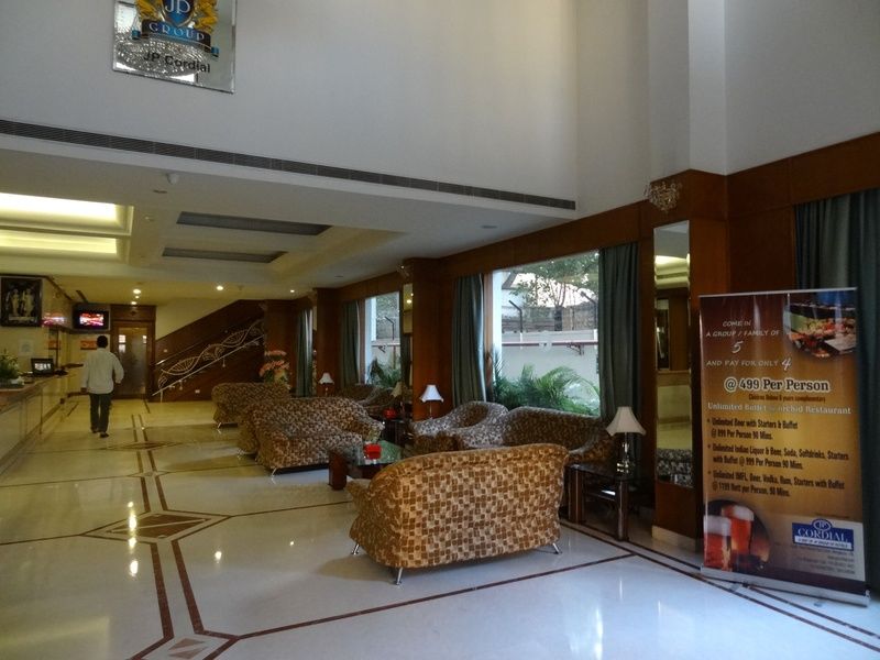 Hotel J P Cordial à Bangalore Extérieur photo