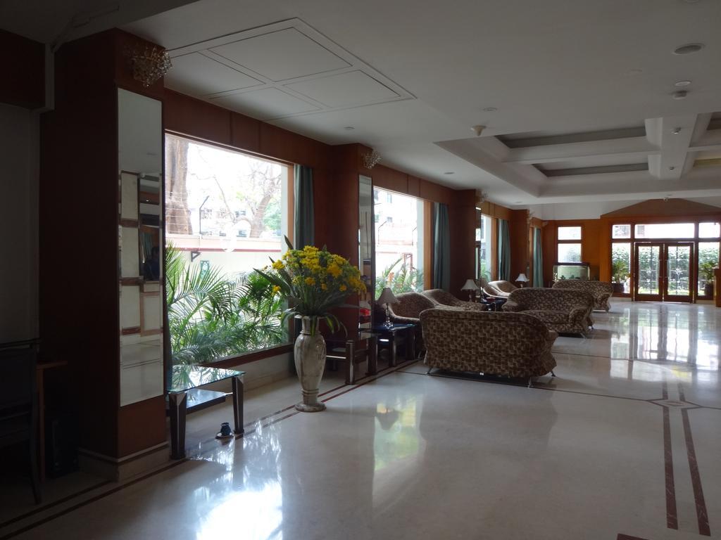 Hotel J P Cordial à Bangalore Extérieur photo