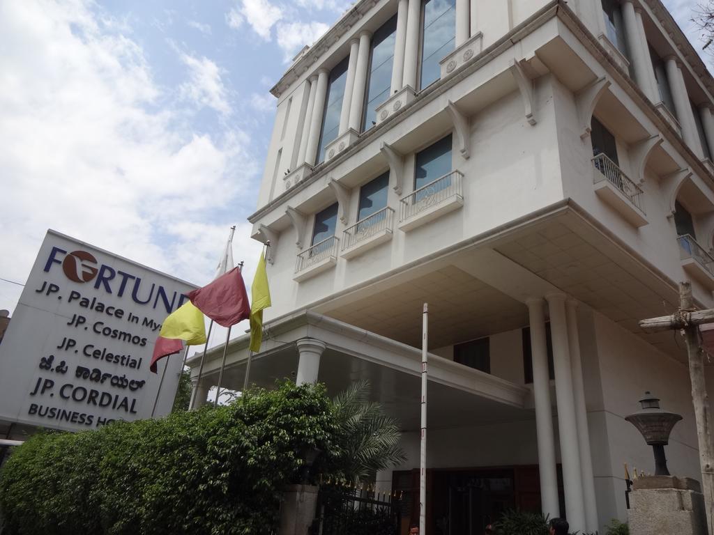 Hotel J P Cordial à Bangalore Extérieur photo